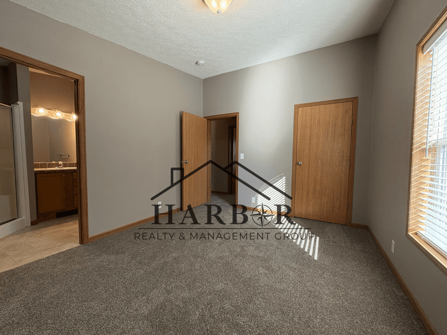 Rochester House: 3781 McIntosh Drive NW