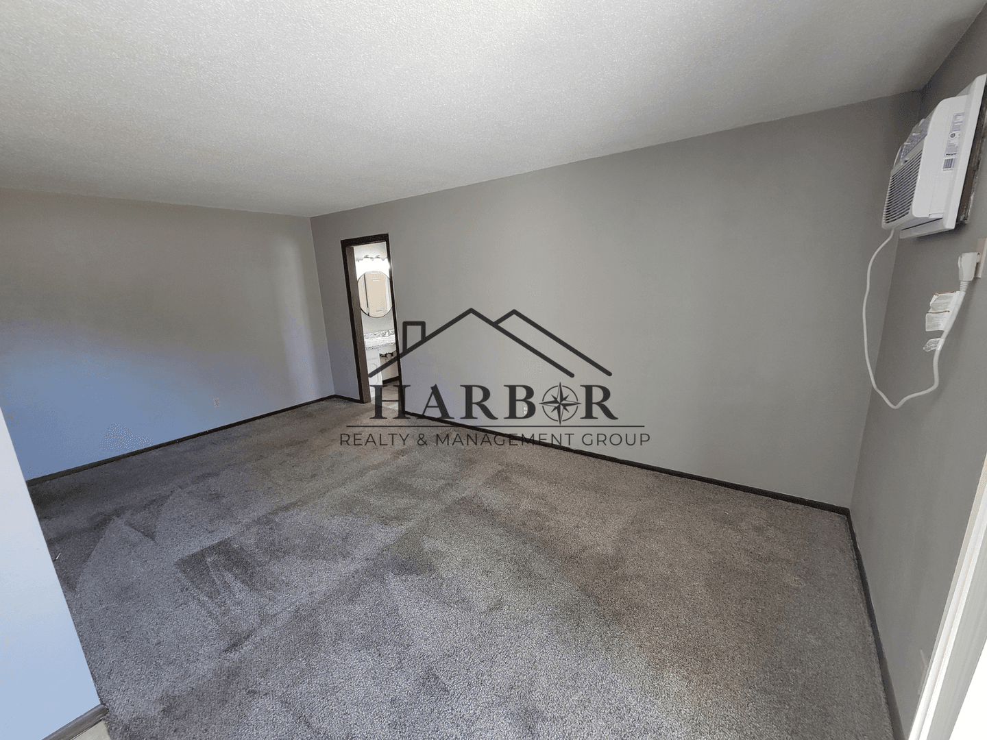 Austin Apartment: 900 14th Street NW