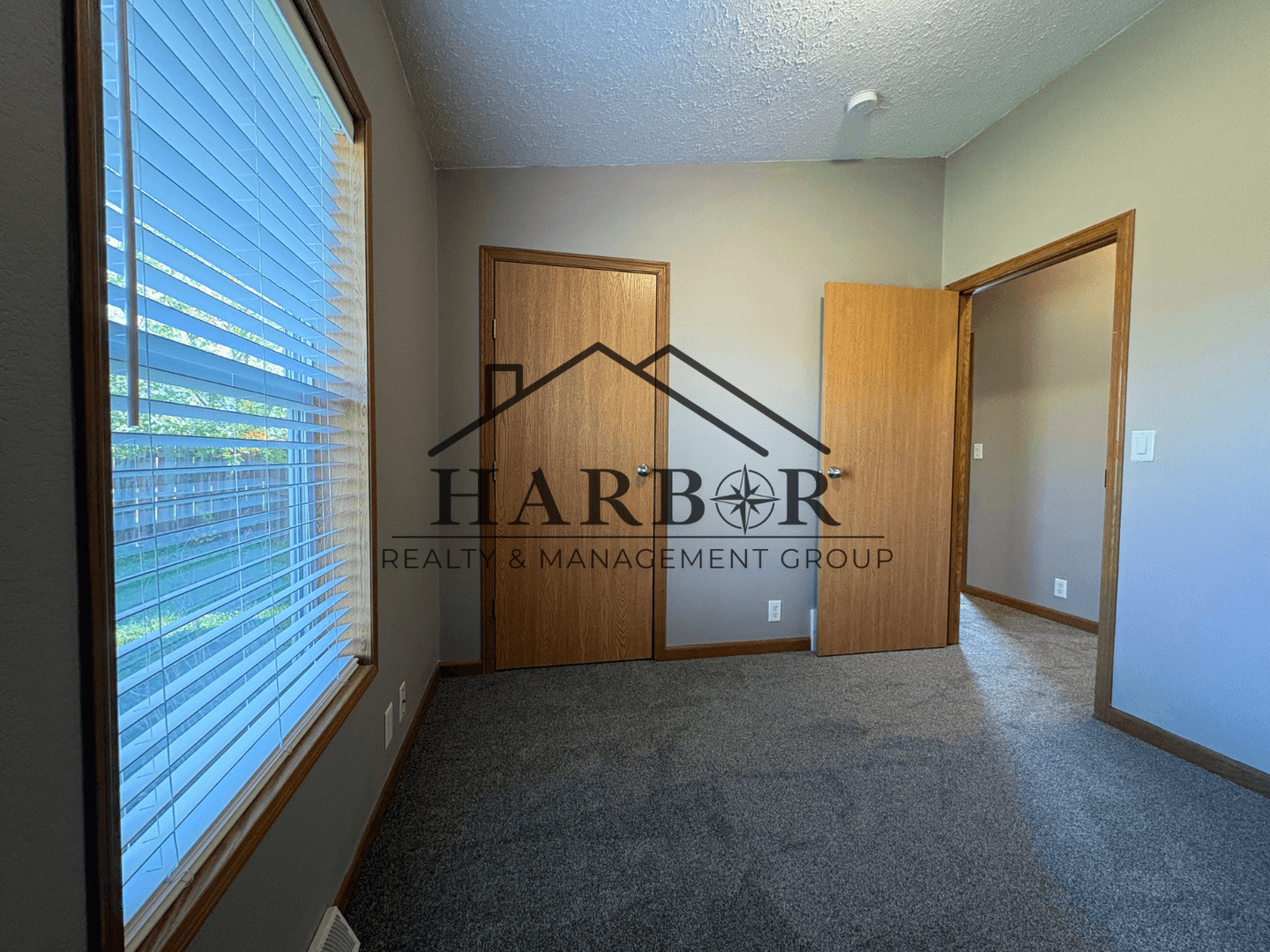 Rochester House: 3781 McIntosh Drive NW