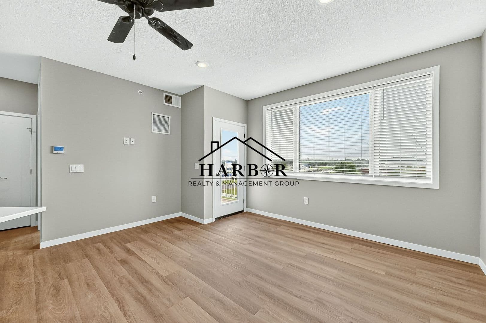 Kasson Apartment: 1401 4th Avenue Lane NE
