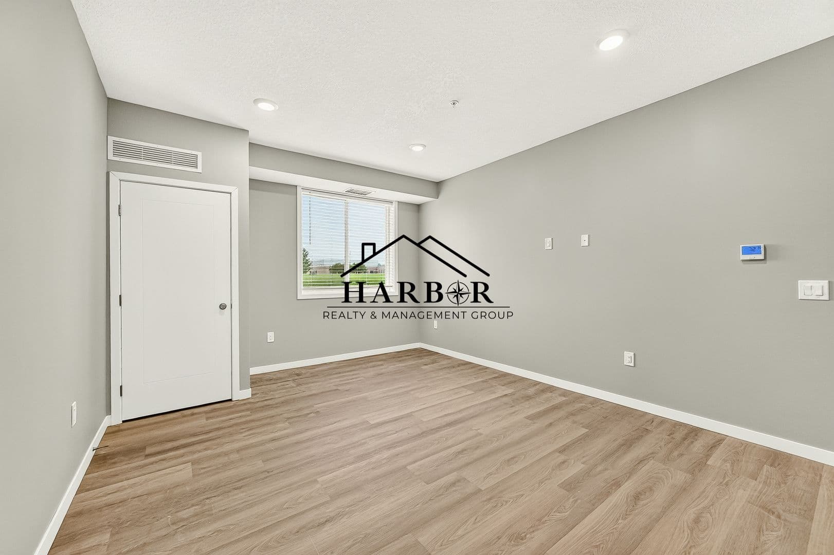 Kasson Apartment: 1401 4th Avenue Lane NE