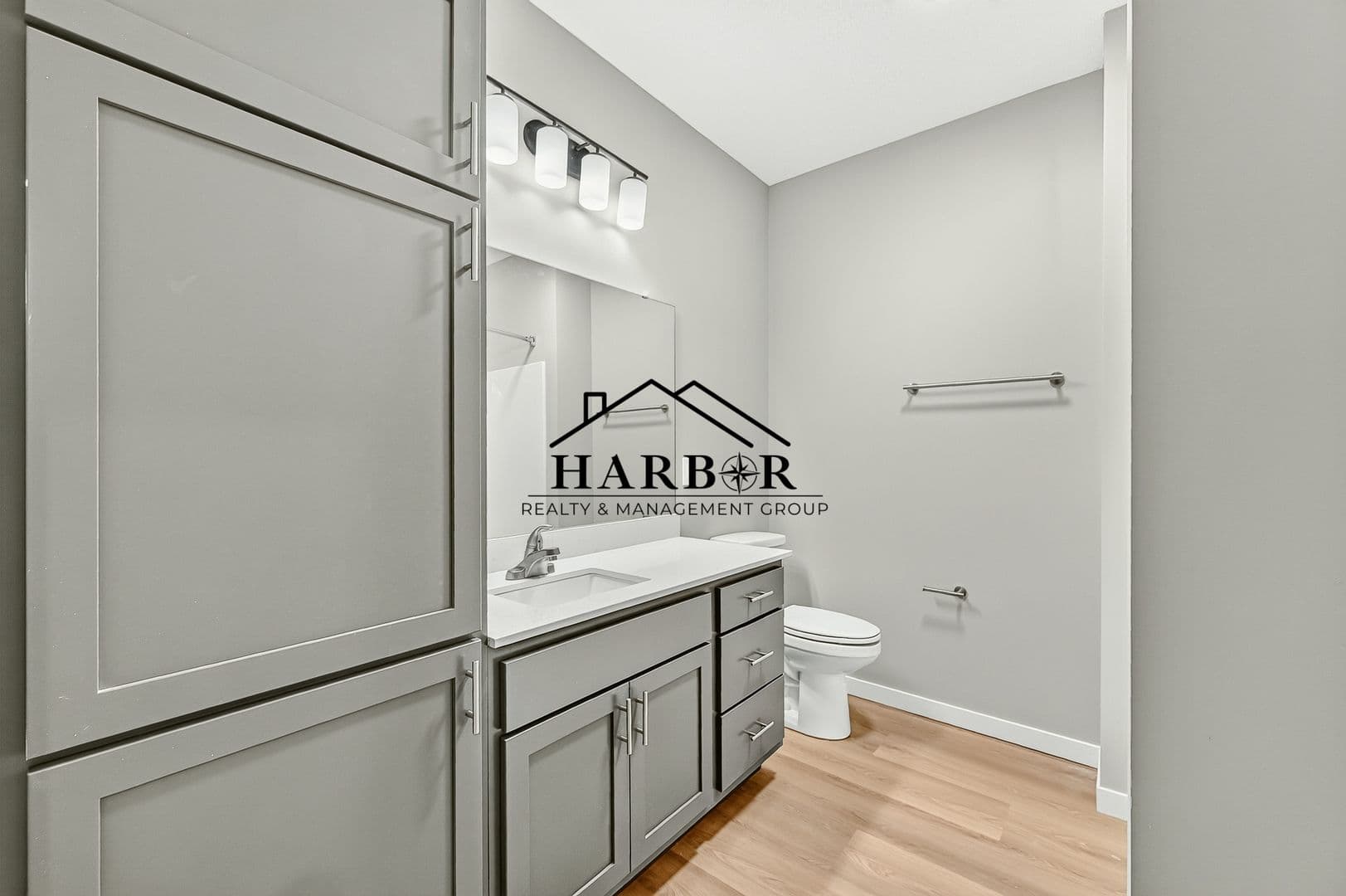 Kasson Apartment: 1401 4th Avenue Lane NE