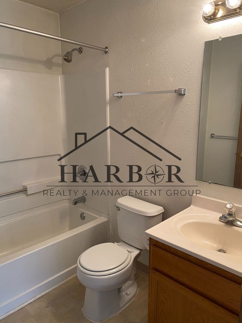 Spring Valley Apartment: 146 South Broadway Avenue