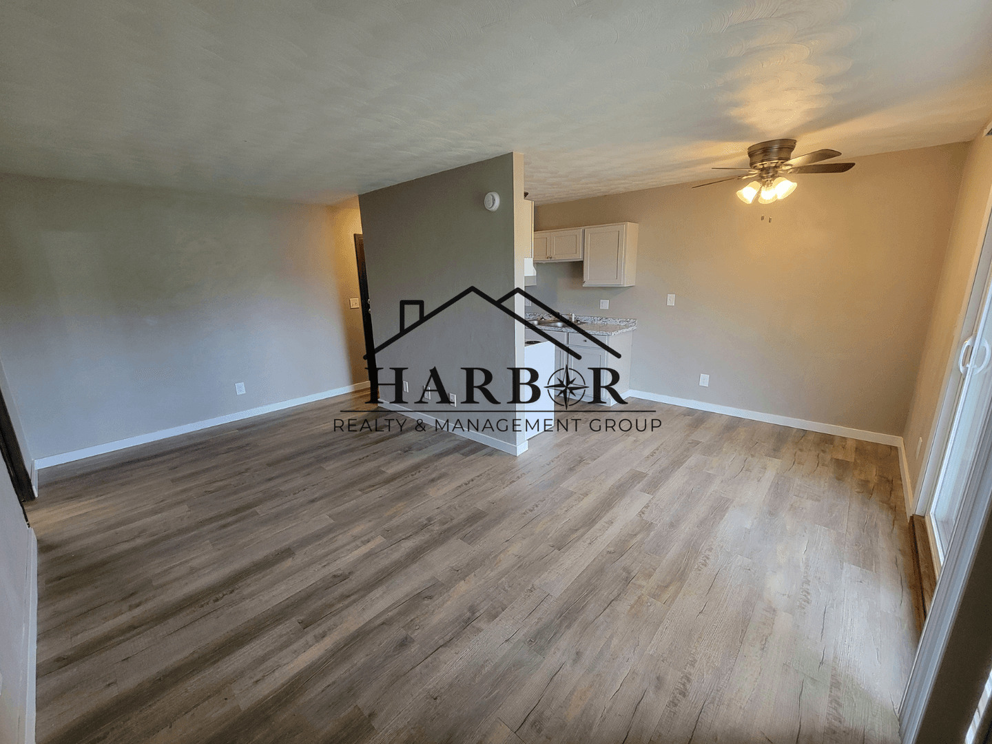 Austin Apartment: 900 14th Street NW