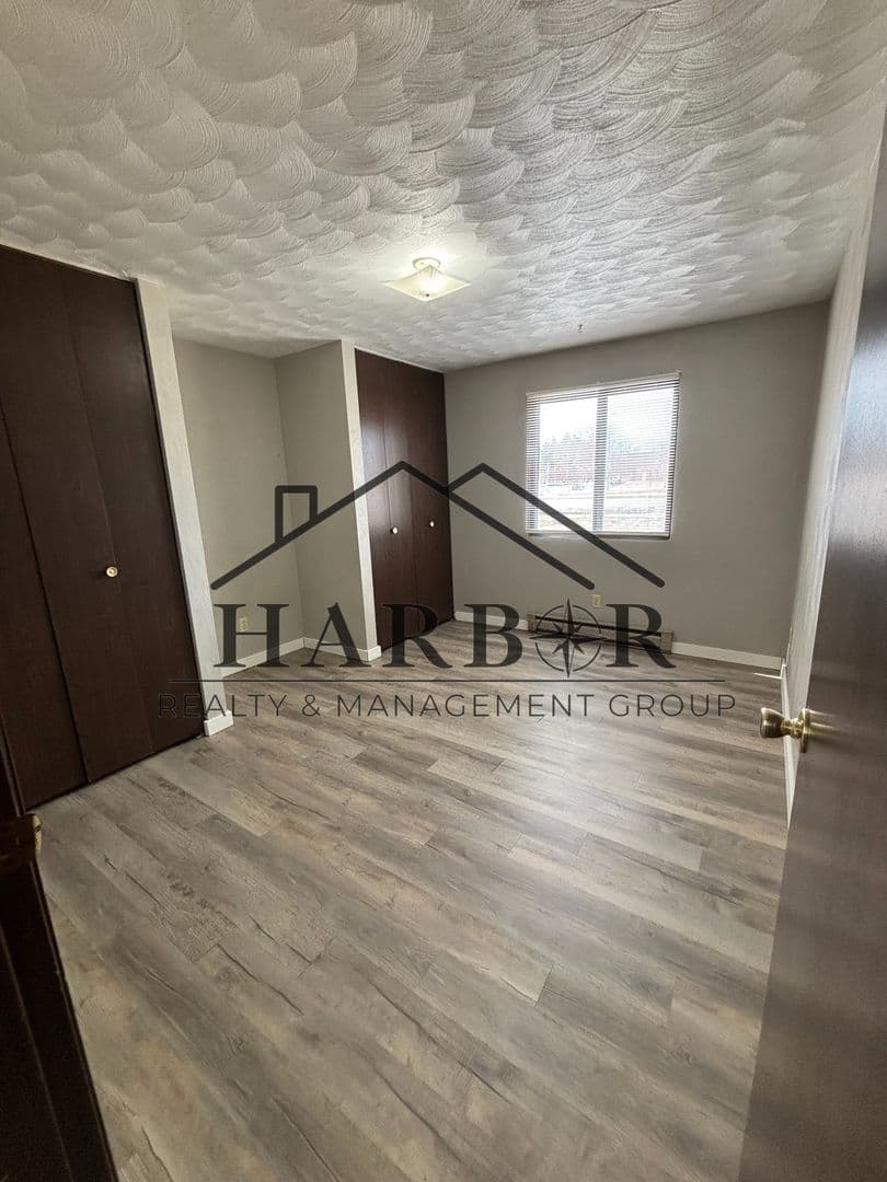 Austin Apartment: 900 14th Street NW
