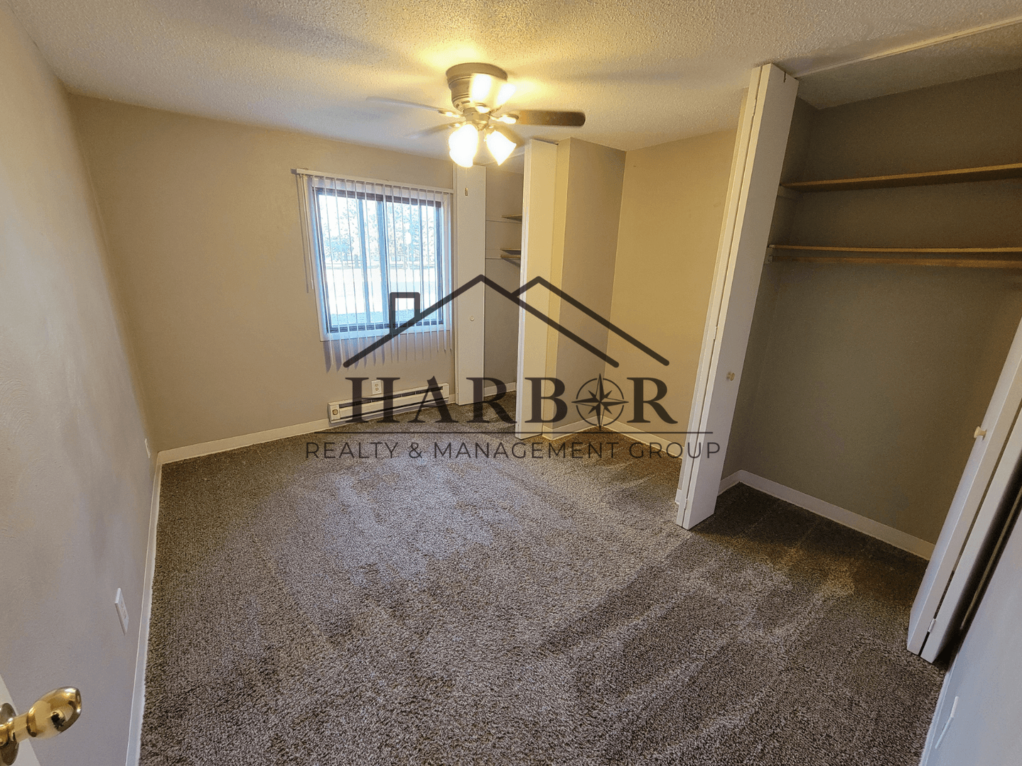 Austin Apartment: 900 14th Street NW