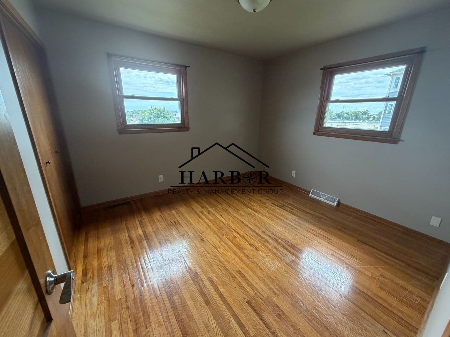 Kasson House: 504 16th Street NE