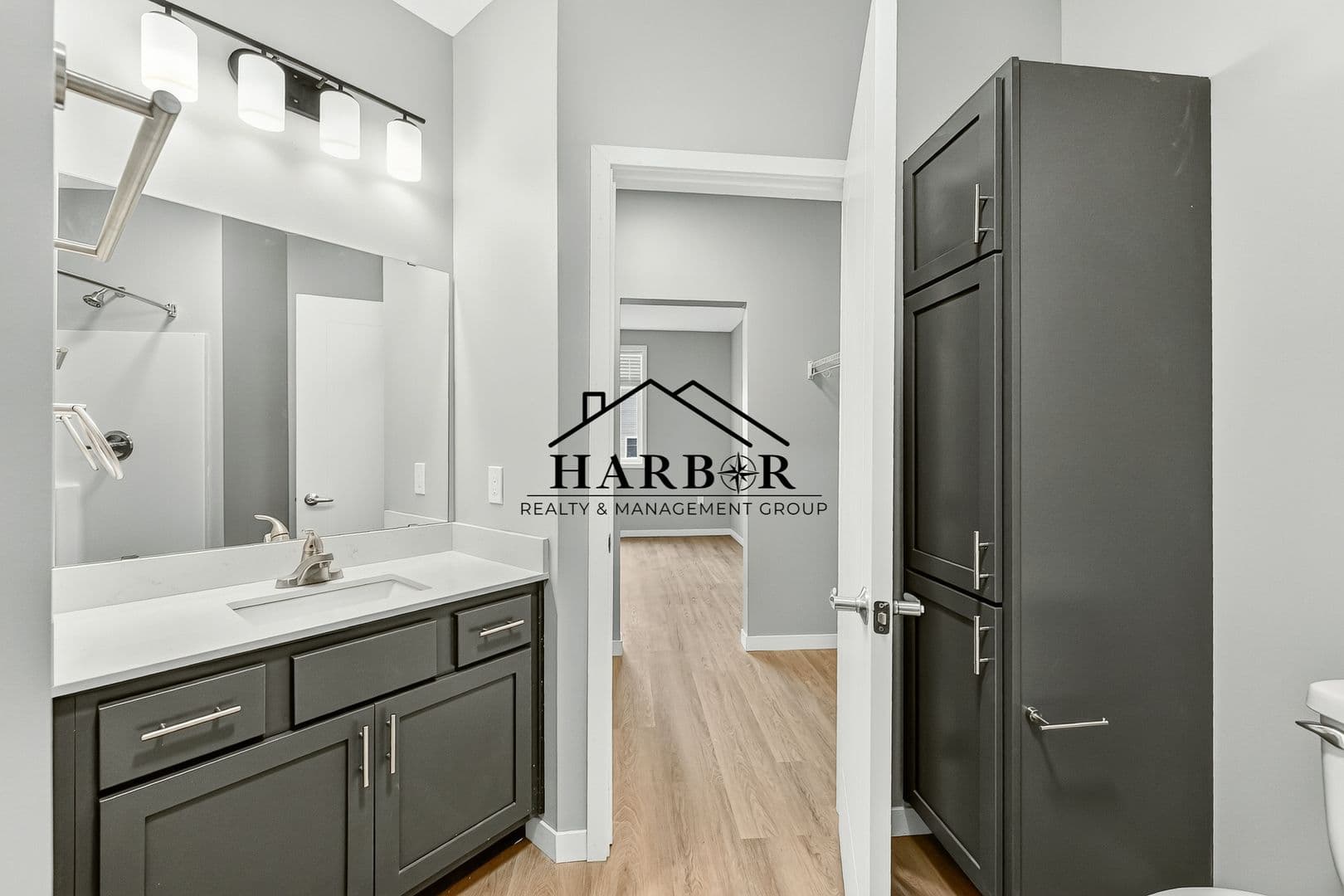 Kasson Apartment: 1401 4th Avenue Lane NE