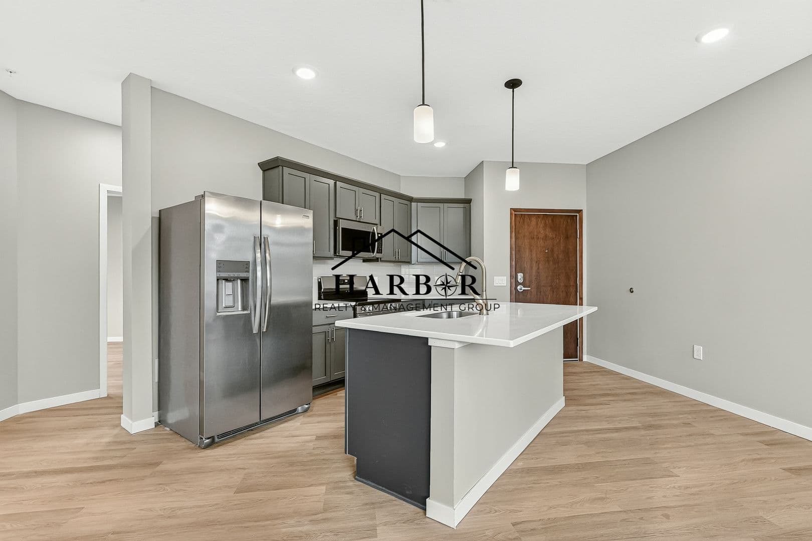 Kasson Apartment: 1401 4th Avenue Lane NE