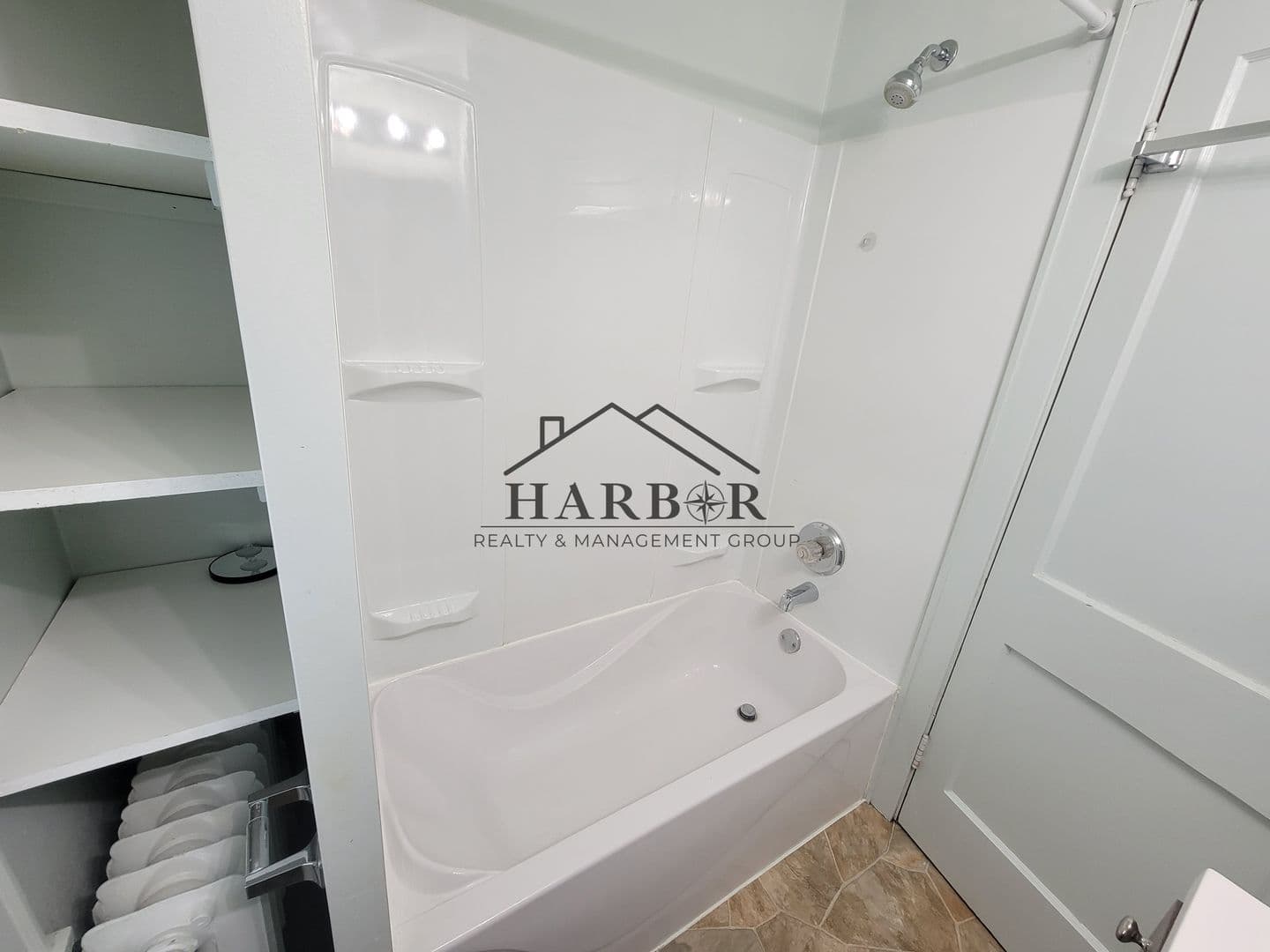 Austin Apartment: 907 8th Street SE