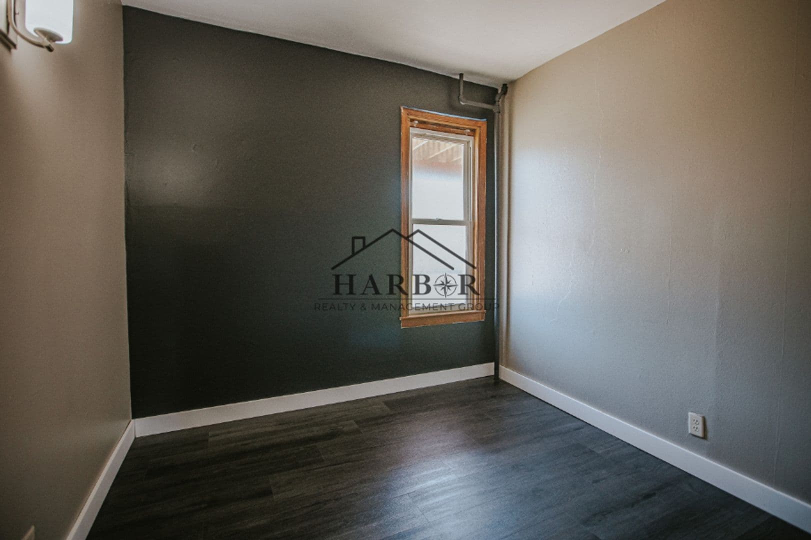 Hayfield Apartment: 24 W Main St