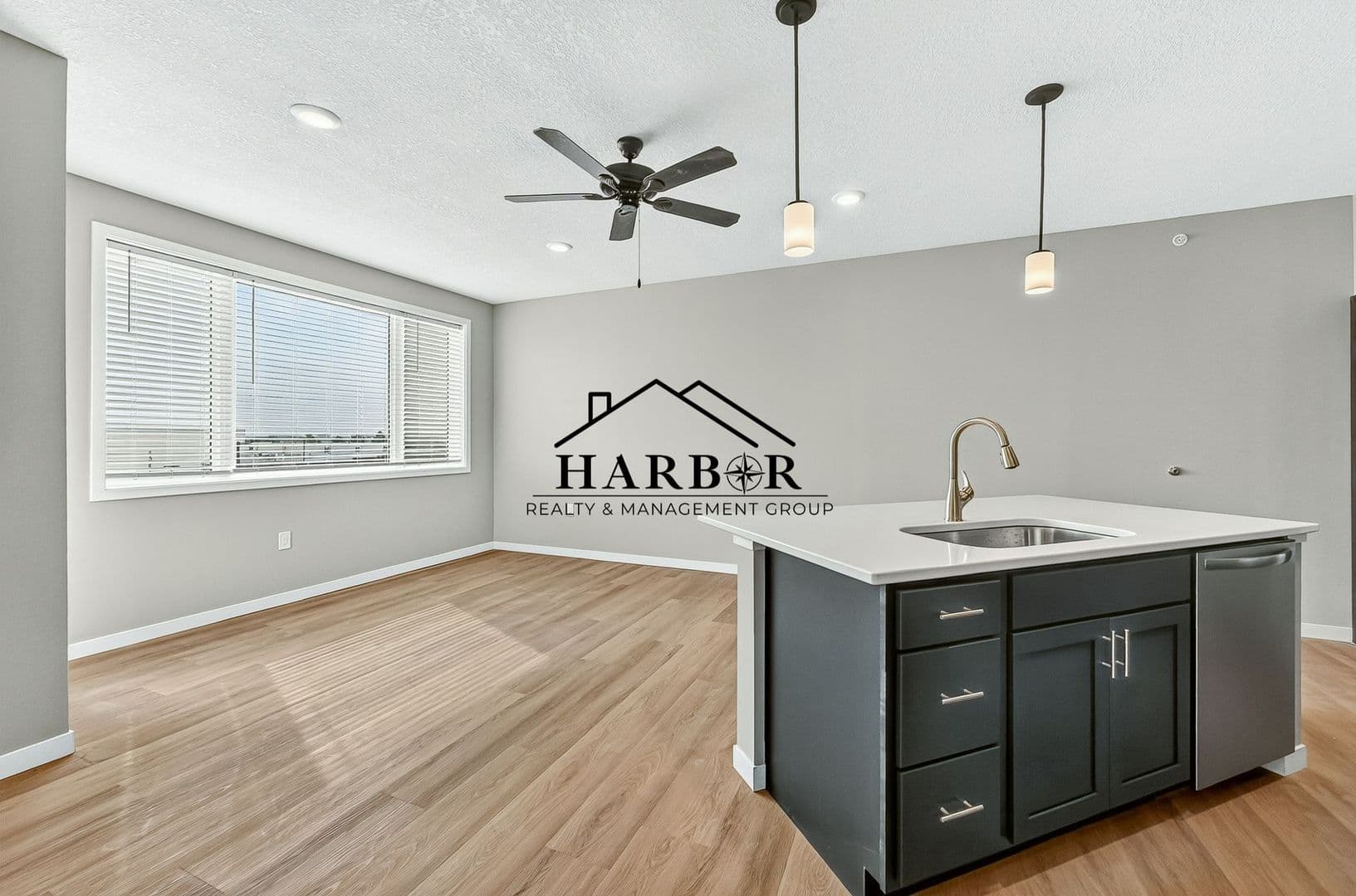 Kasson Apartment: 1401 4th Avenue Lane NE