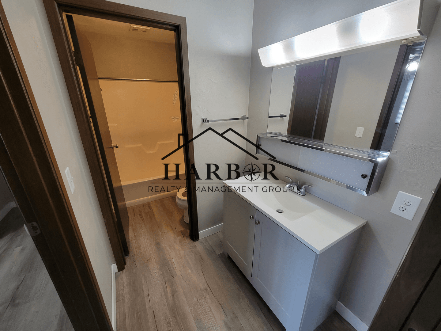 Austin Apartment: 900 14th Street NW