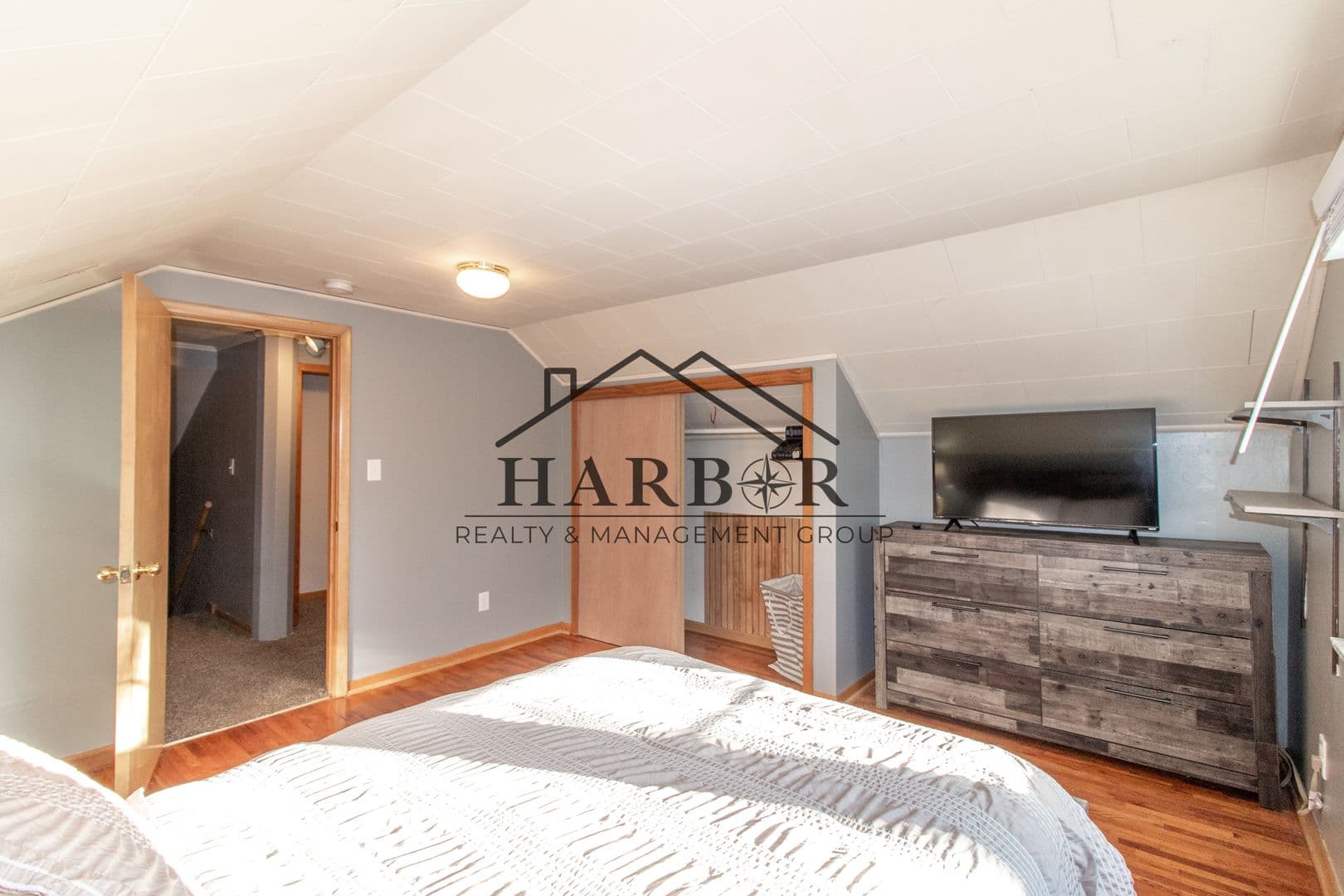 Rochester Apartment: 517 5th Avenue SE