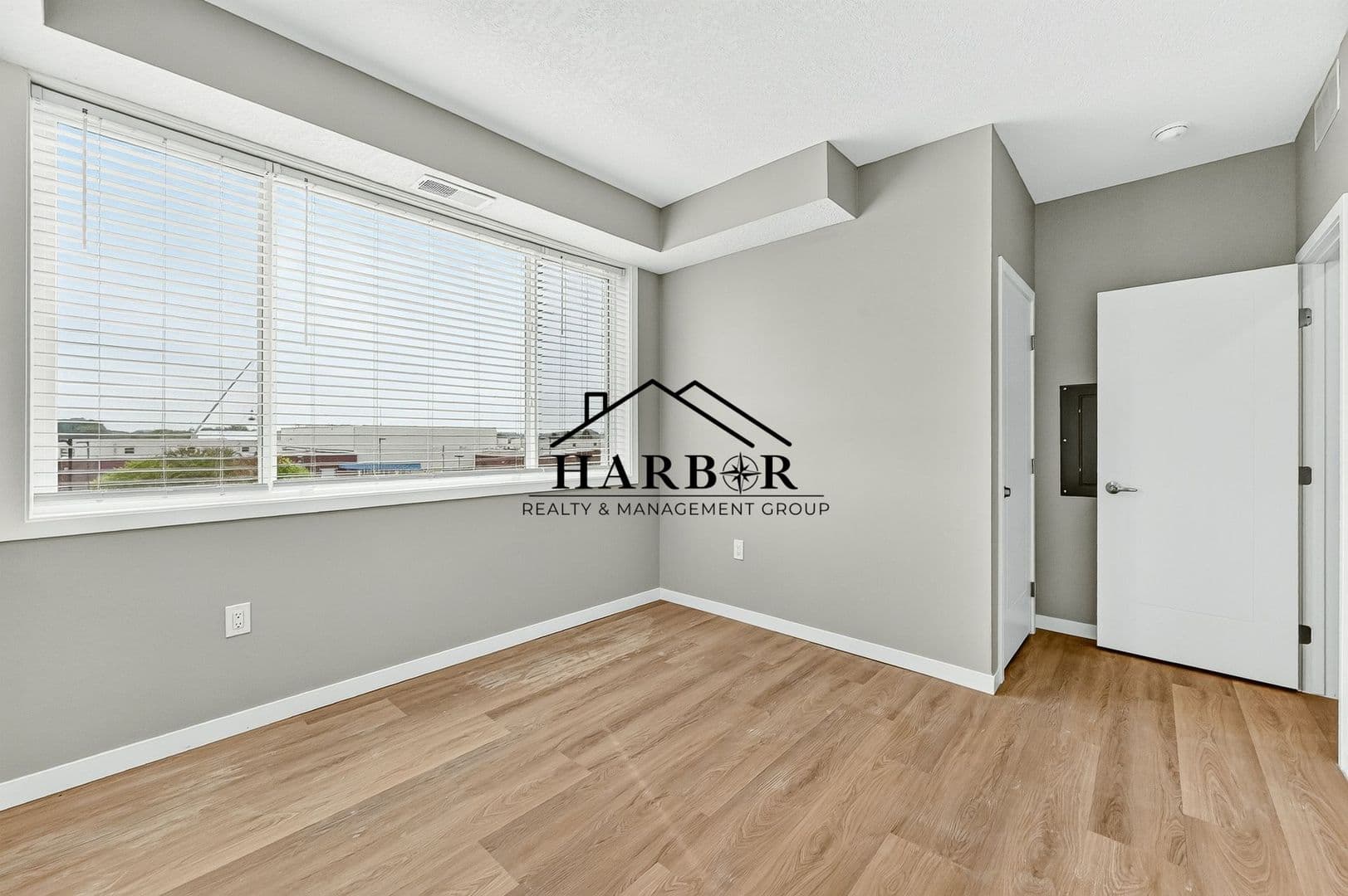 Kasson Apartment: 1401 4th Avenue Lane NE