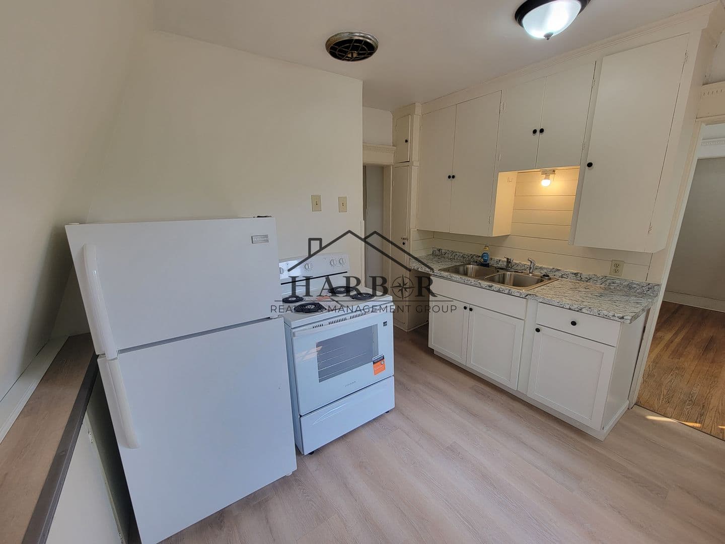 Austin Apartment: 711 1st Drive NW - B