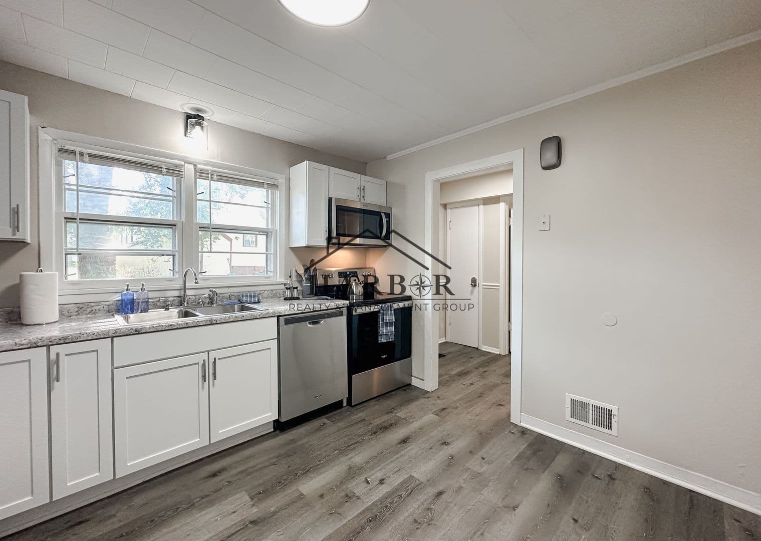 Rochester Apartment: 517 5th Avenue SE