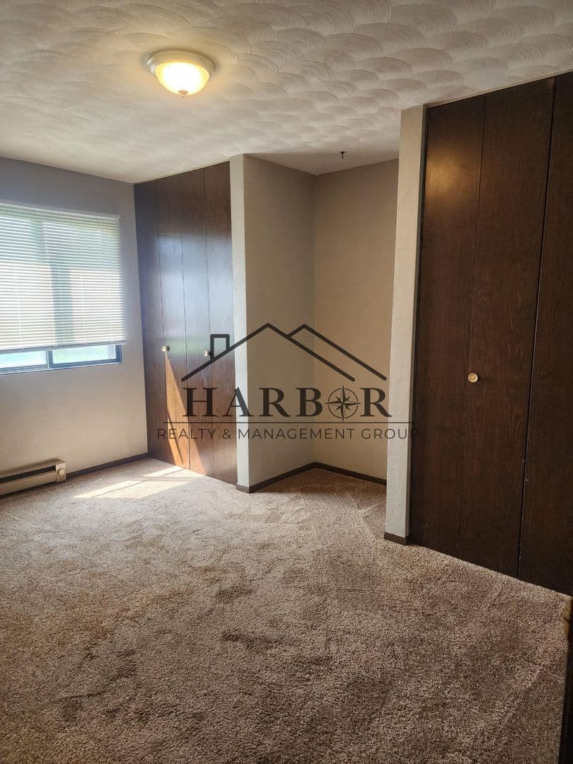 Austin Apartment: 900 14th Street NW