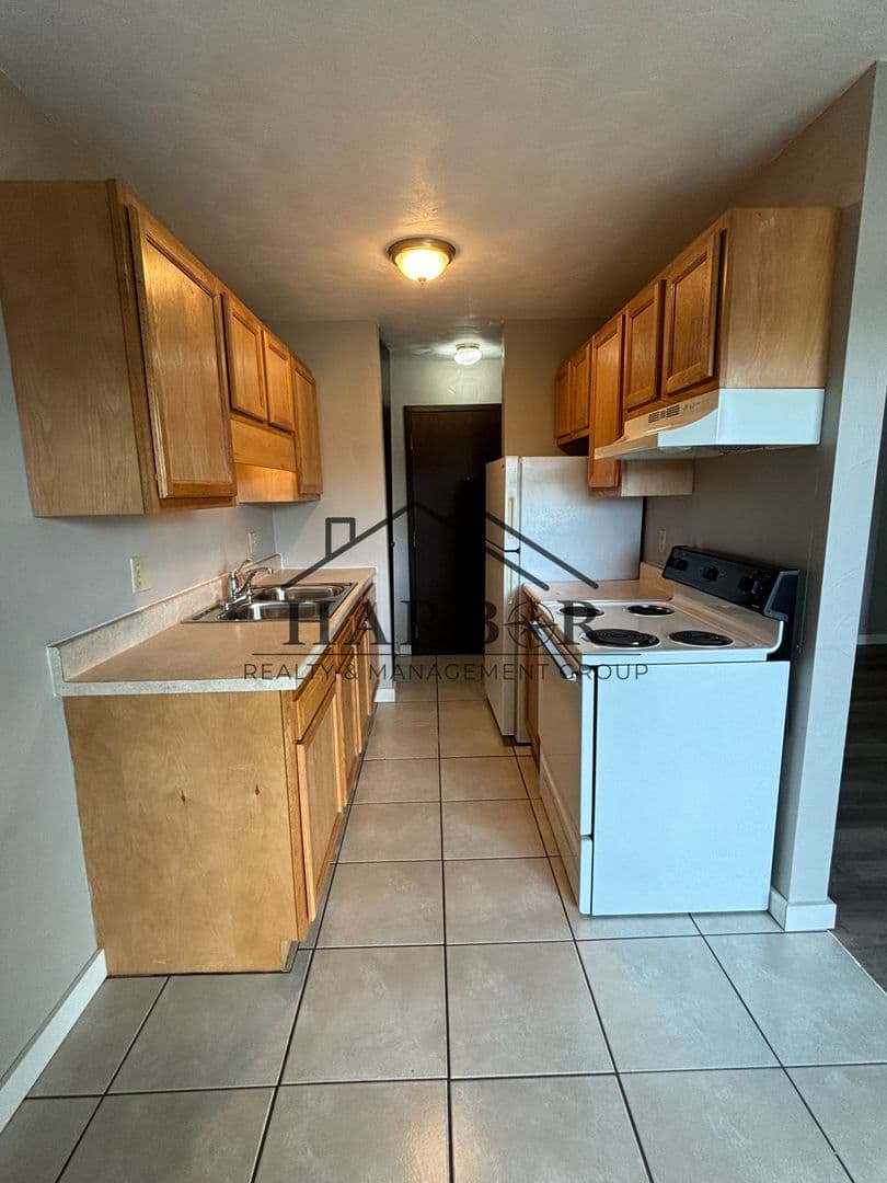 Austin Apartment: 900 14th Street NW