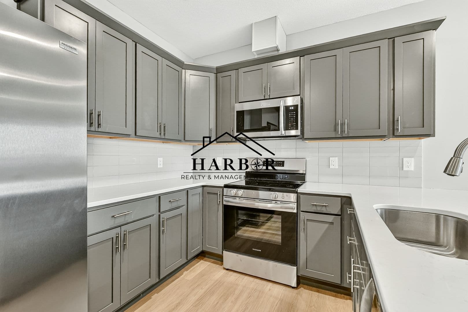 Kasson Apartment: 1401 4th Avenue Lane NE