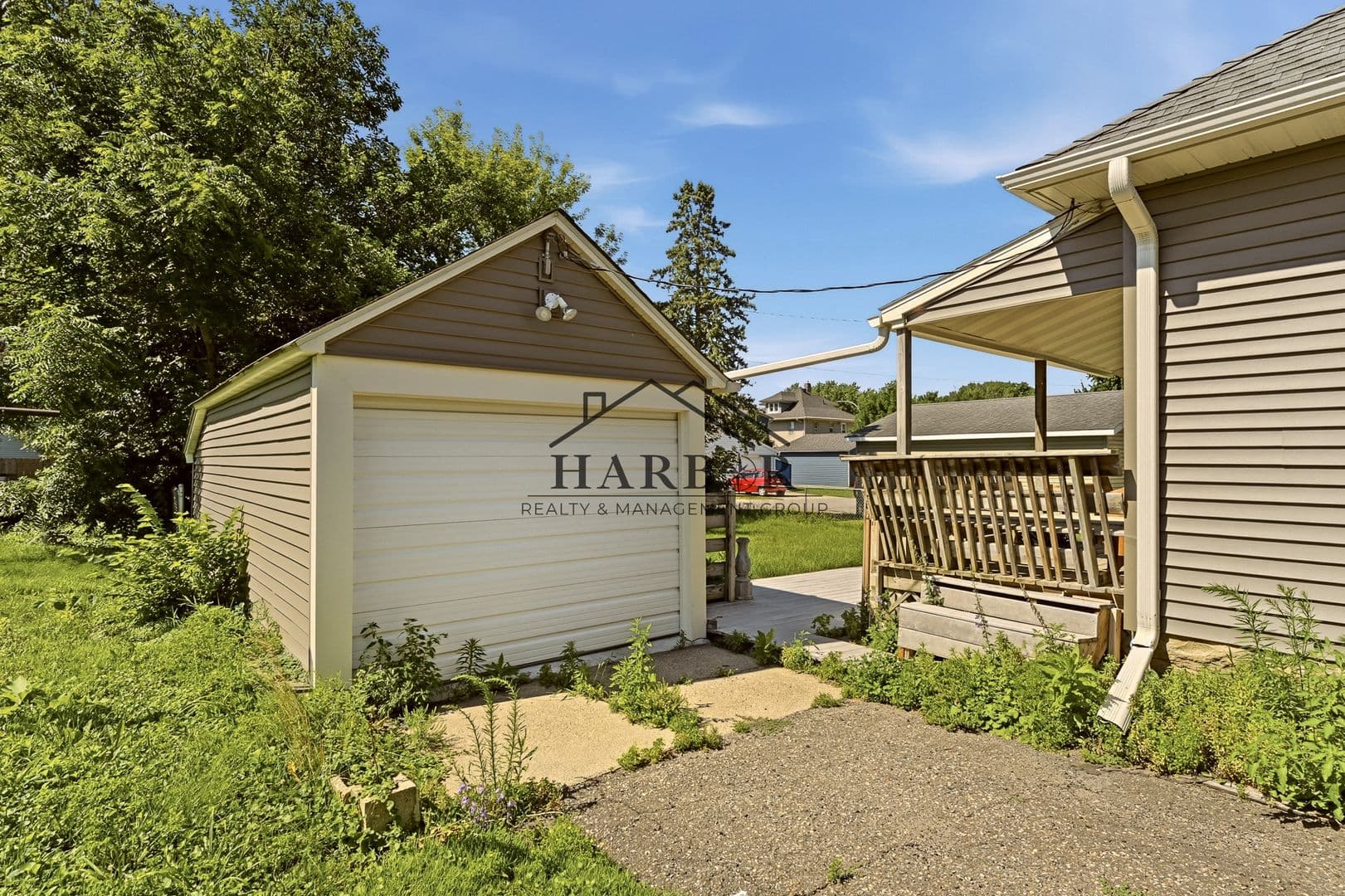 Rochester House: 228 8th Street NW