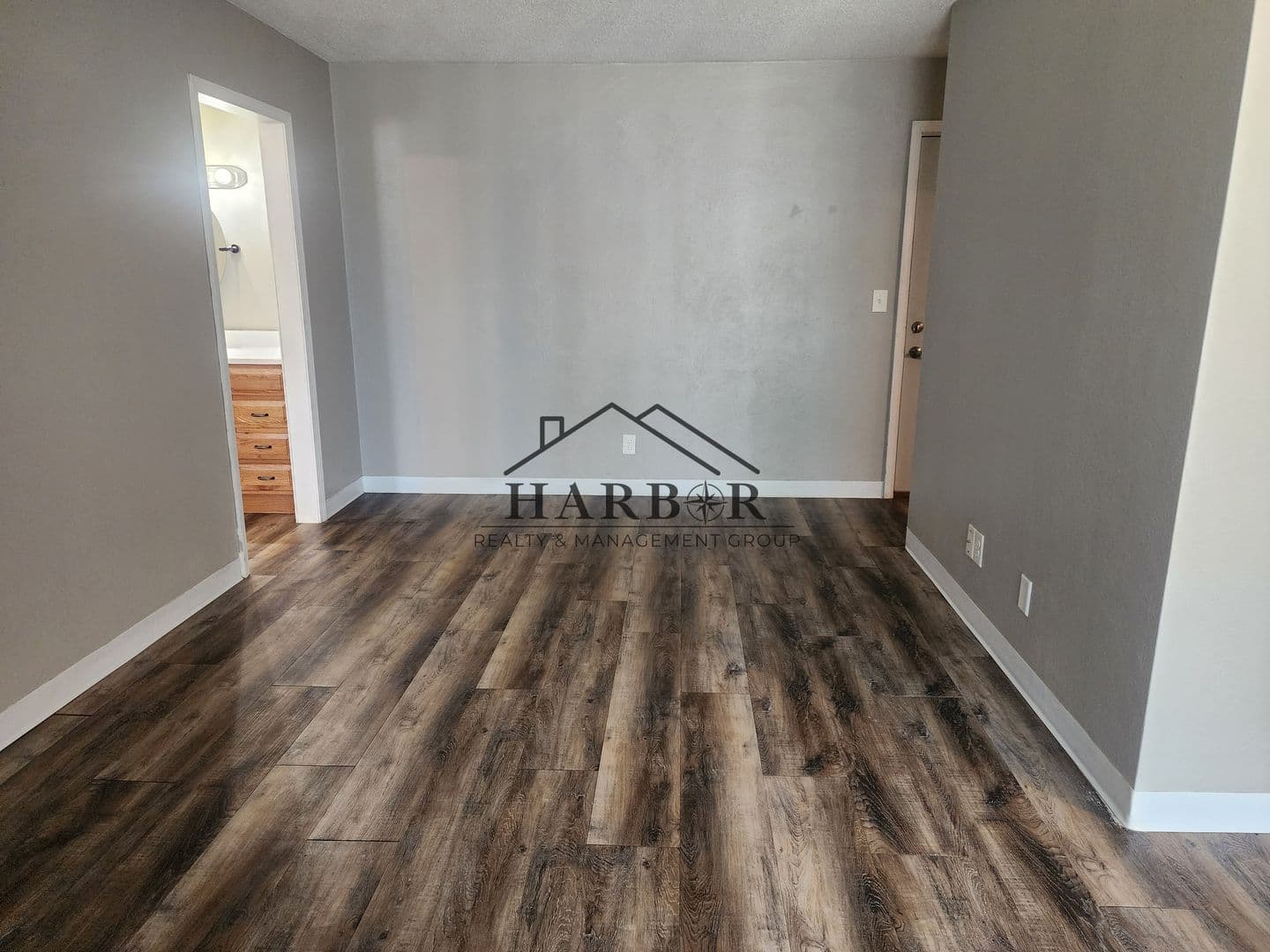 Austin Apartment: 900 14th Street NW
