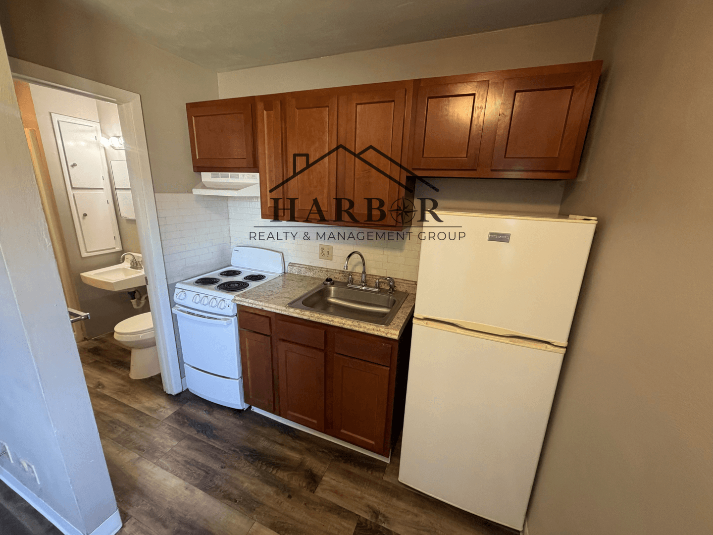 Austin Apartment: 900 14th Street NW