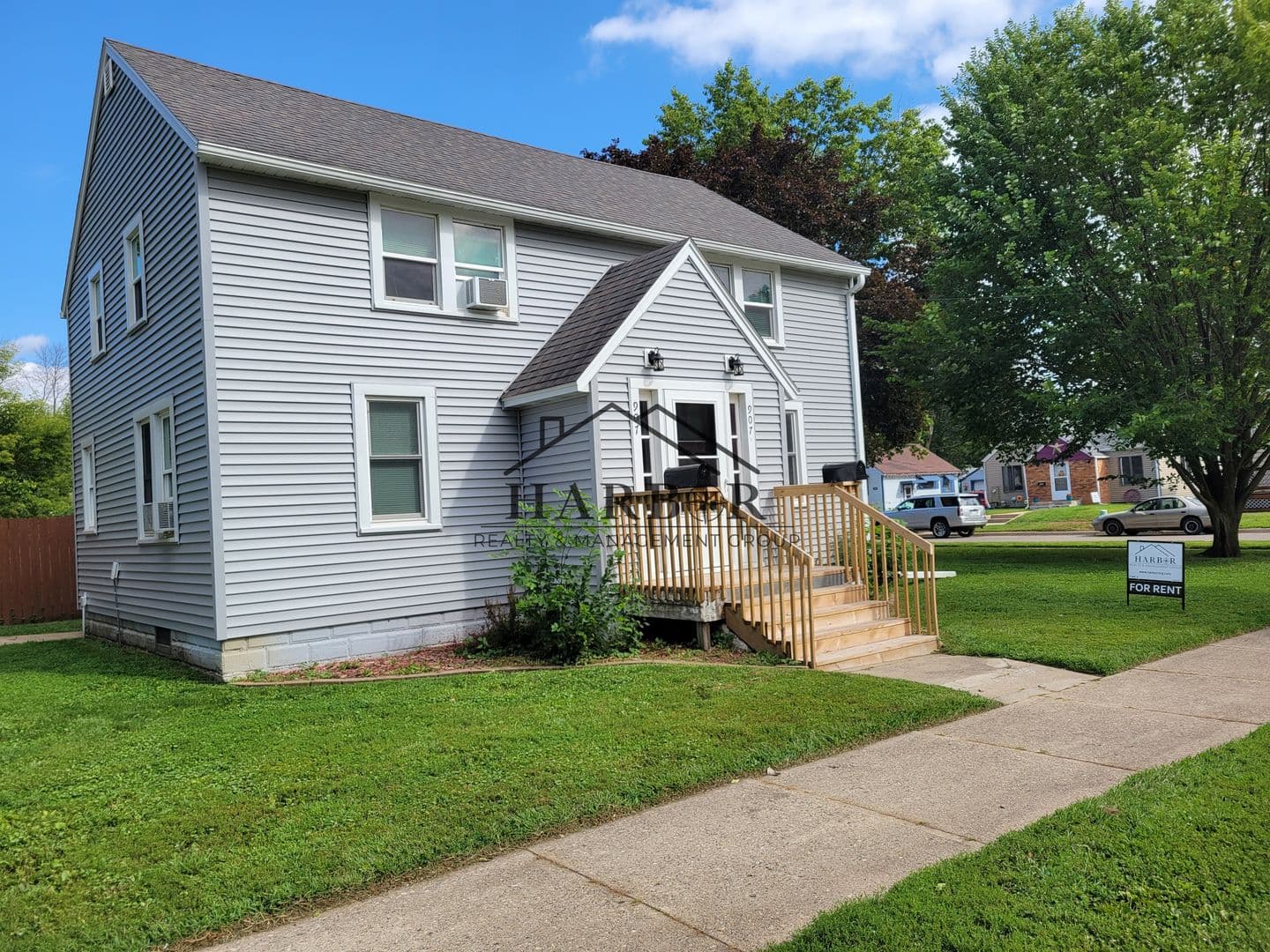 Austin Apartment: 907 8th Street SE