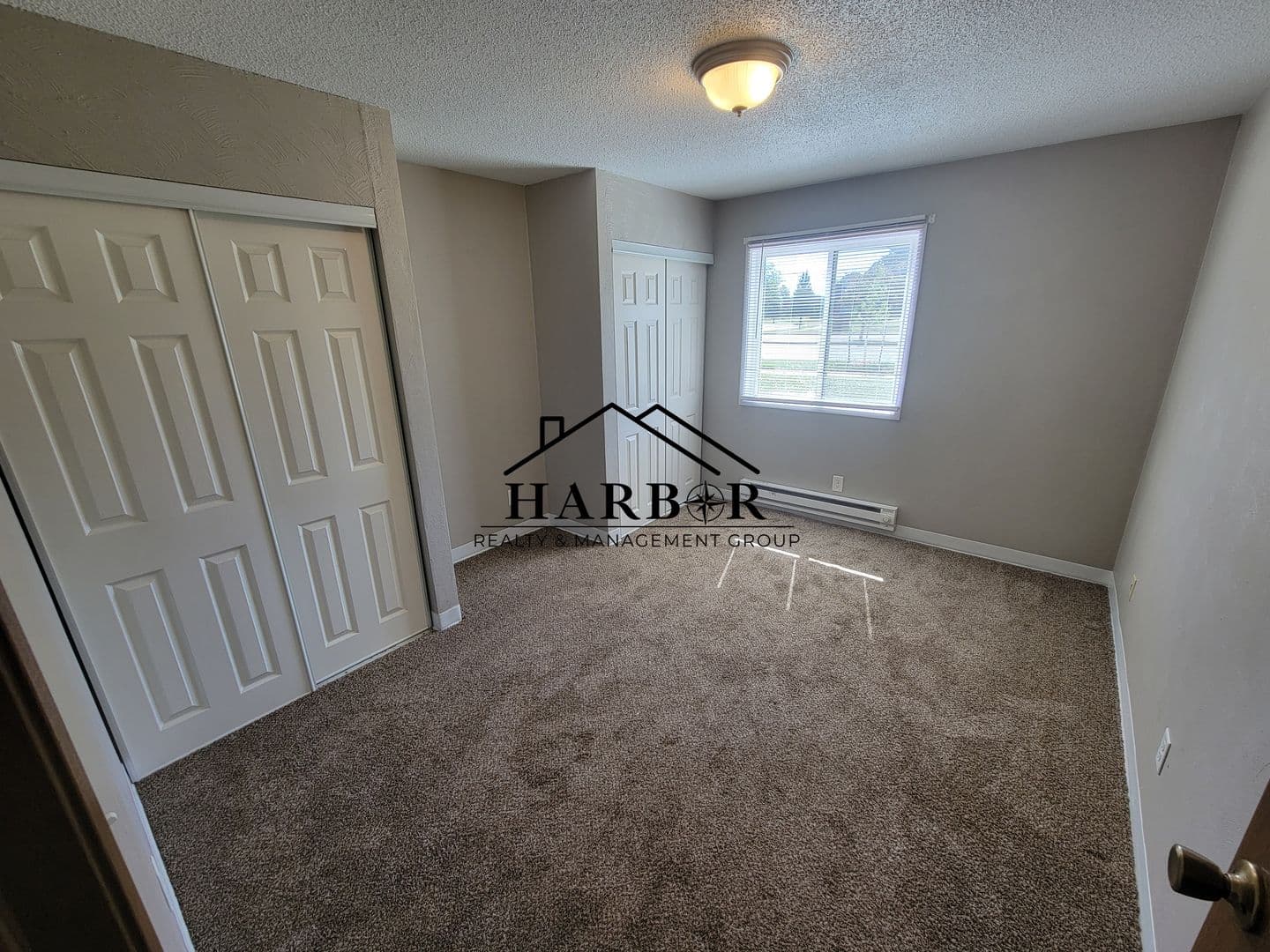 Austin Apartment: 900 14th Street NW