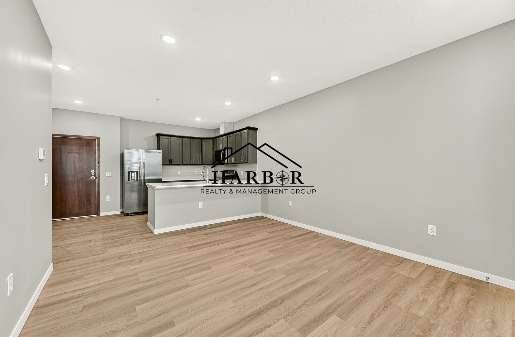 Kasson Apartment: 1401 4th Avenue Lane NE