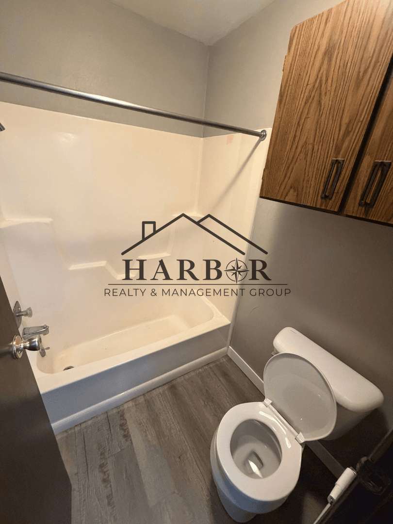 Austin Apartment: 900 14th Street NW