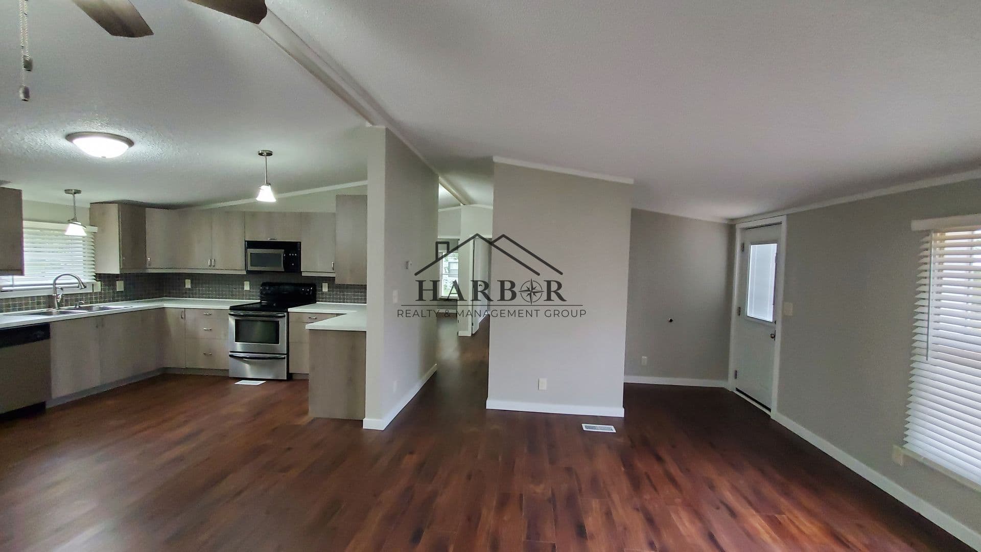 Kensington House: 23 Andreasen Drive