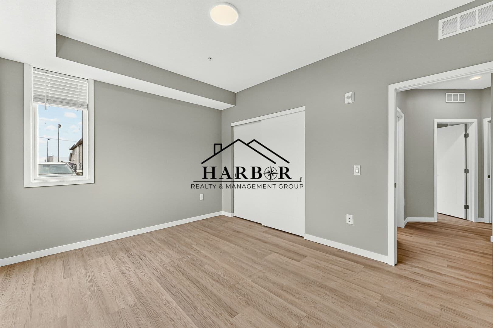 Kasson Apartment: 1401 4th Avenue Lane NE