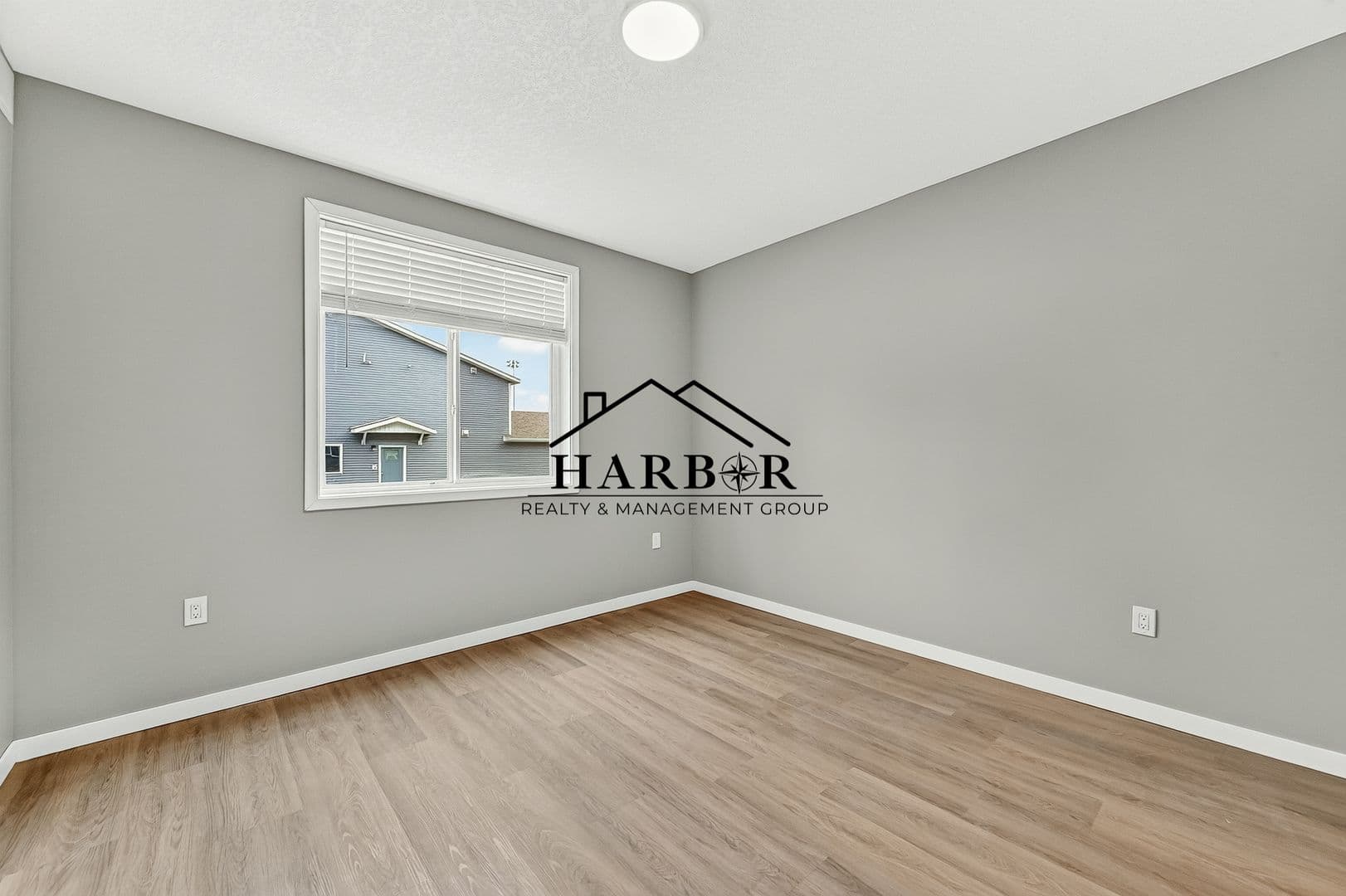 Kasson Apartment: 1401 4th Avenue Lane NE