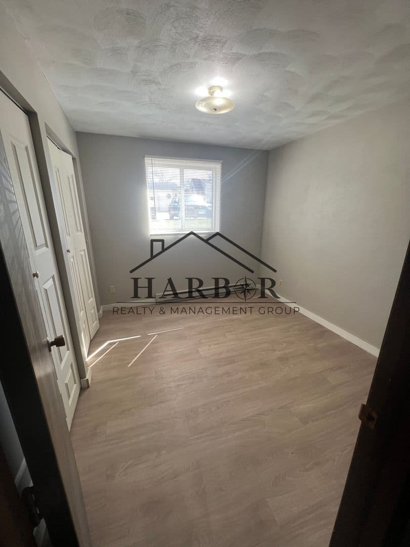 Austin Apartment: 900 14th Street NW