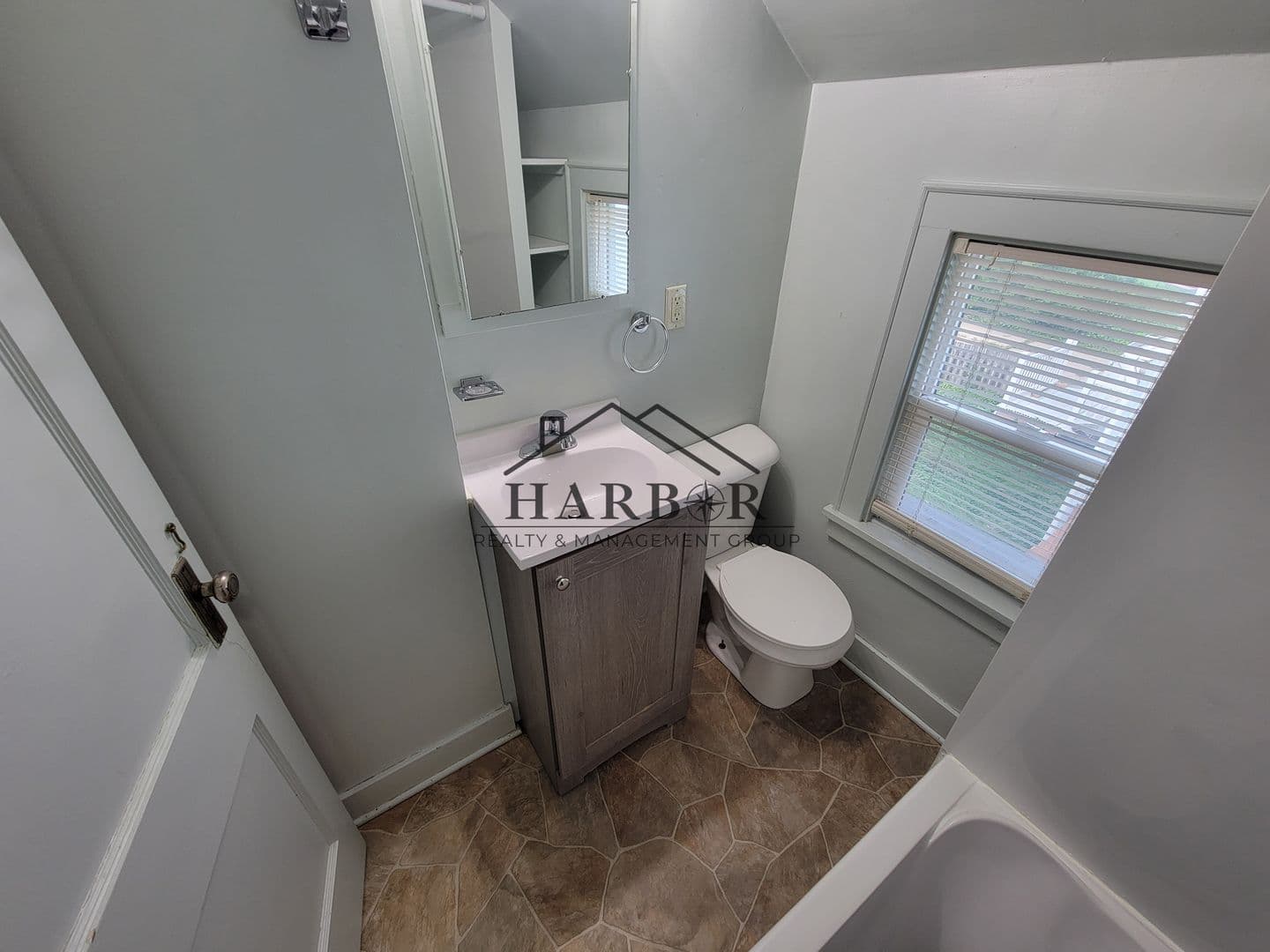 Austin Apartment: 907 8th Street SE