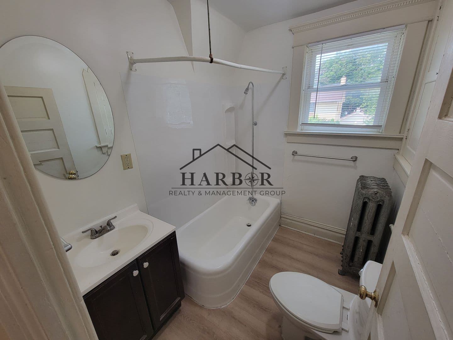 Austin Apartment: 711 1st Drive NW - B