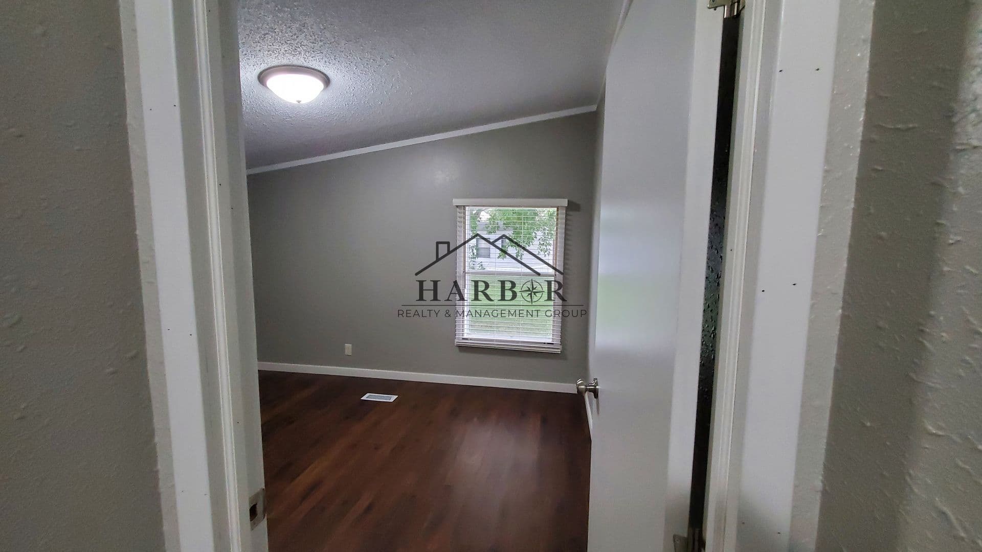 Kensington House: 23 Andreasen Drive