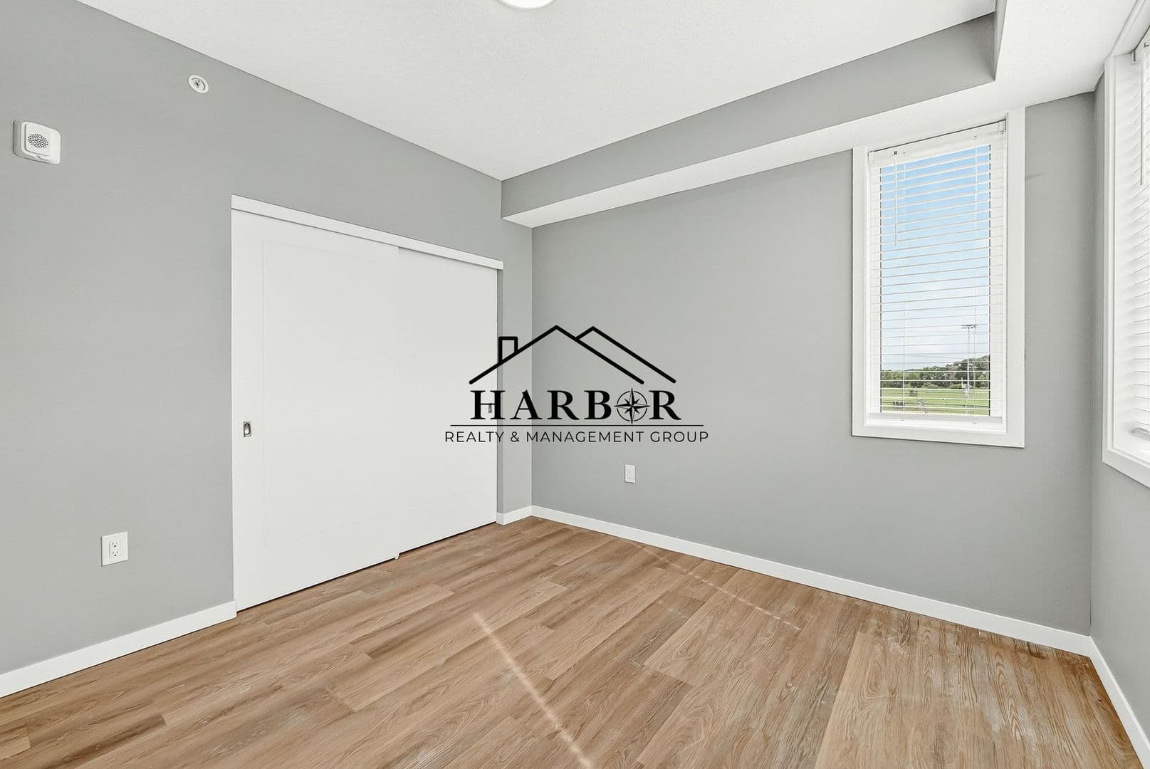 Kasson Apartment: 1401 4th Avenue Lane NE