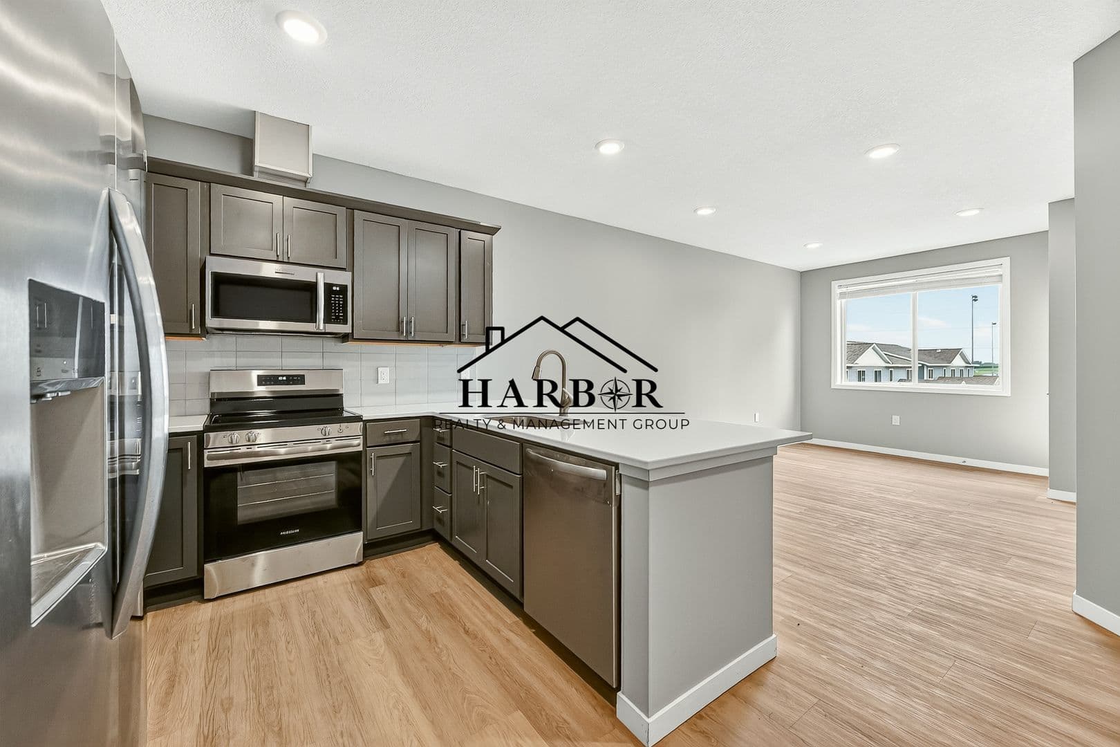 Kasson Apartment: 1401 4th Avenue Lane NE