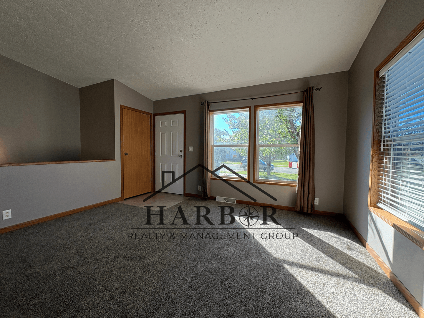 Rochester House: 3781 McIntosh Drive NW