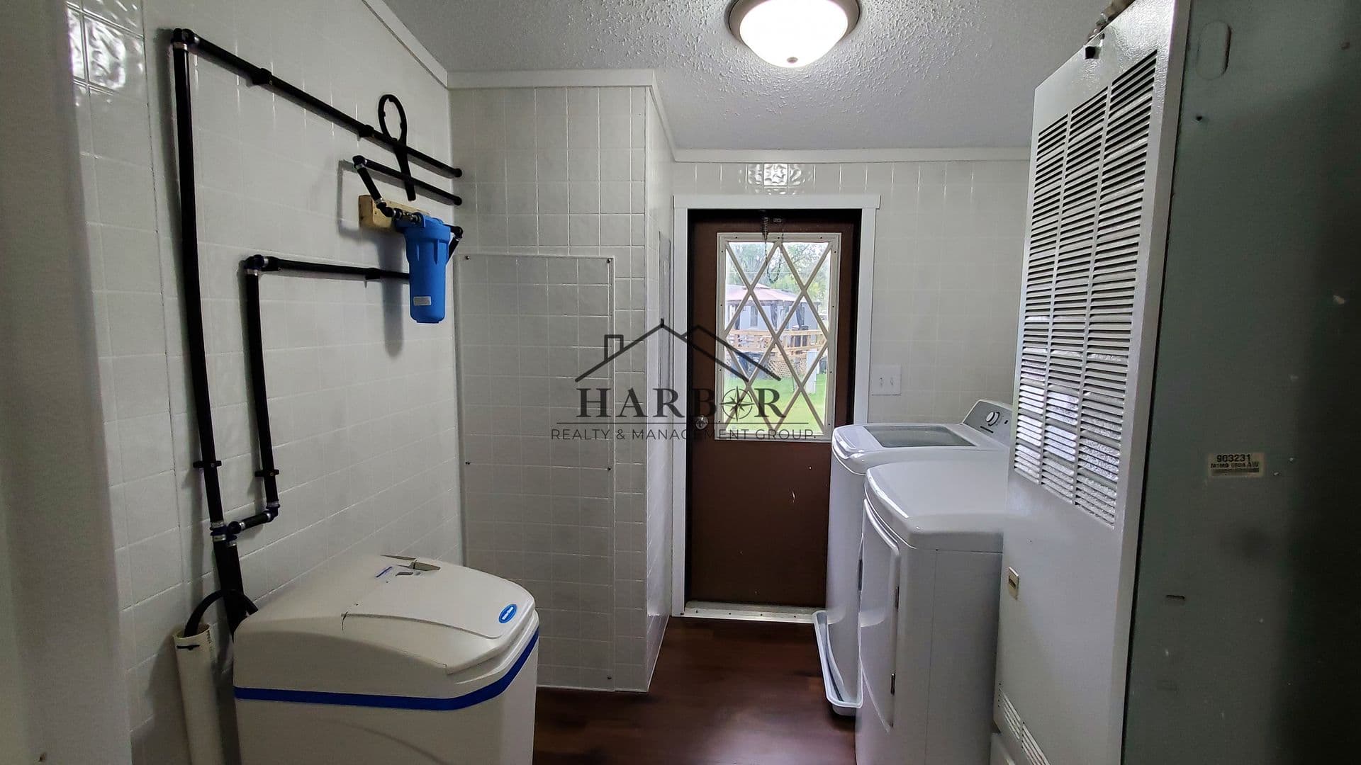 Kensington House: 23 Andreasen Drive