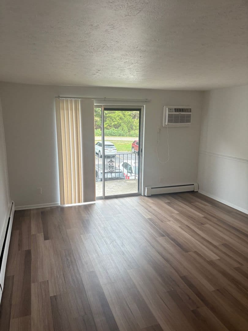 Addyston Apartment: 1 Main St. - F-05