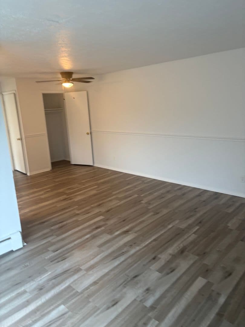 Addyston Apartment: 1 Main St. - B-11