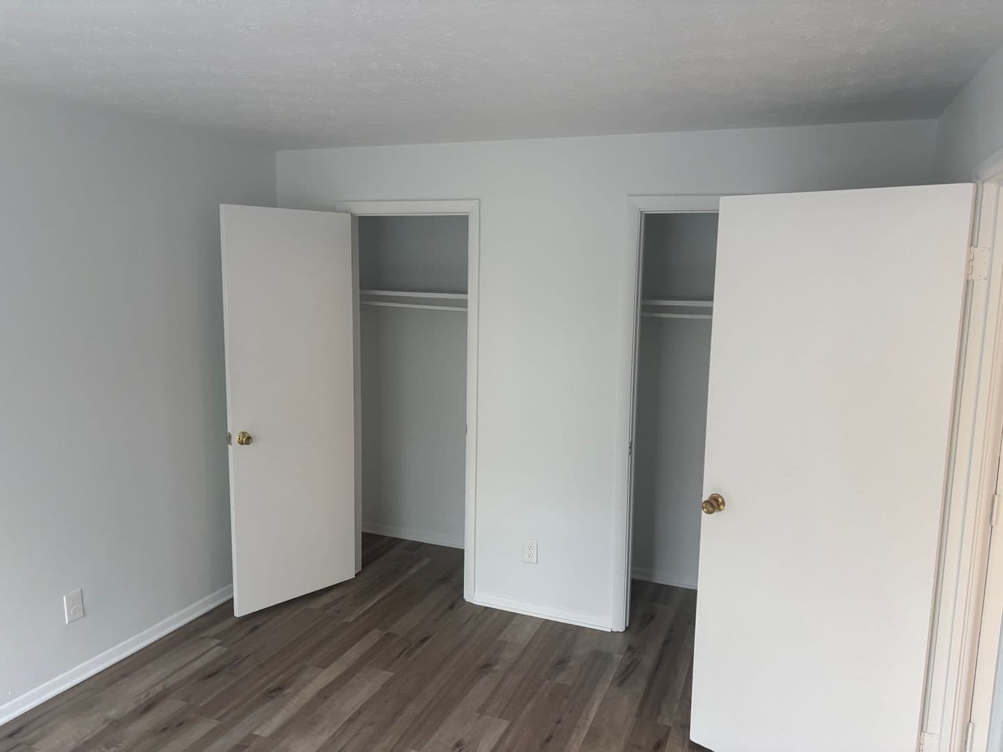 Addyston Apartment: 1 Main St. - B-11