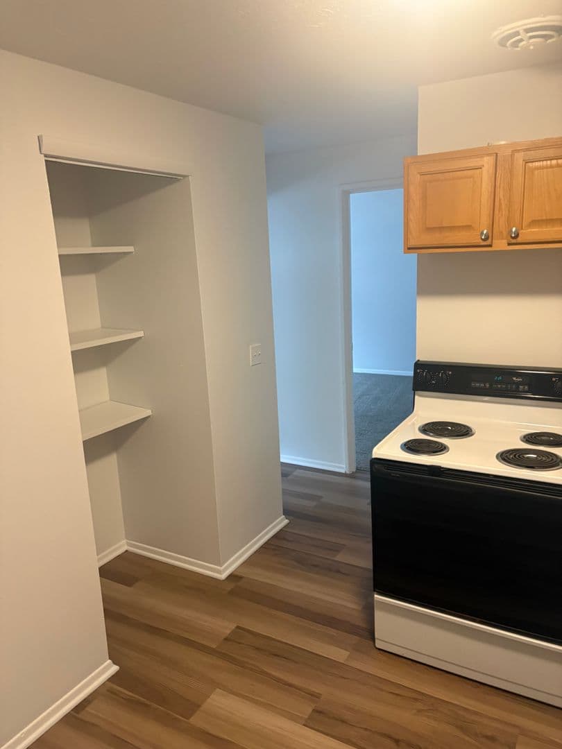 Addyston Apartment: 1 Main St. - F-05