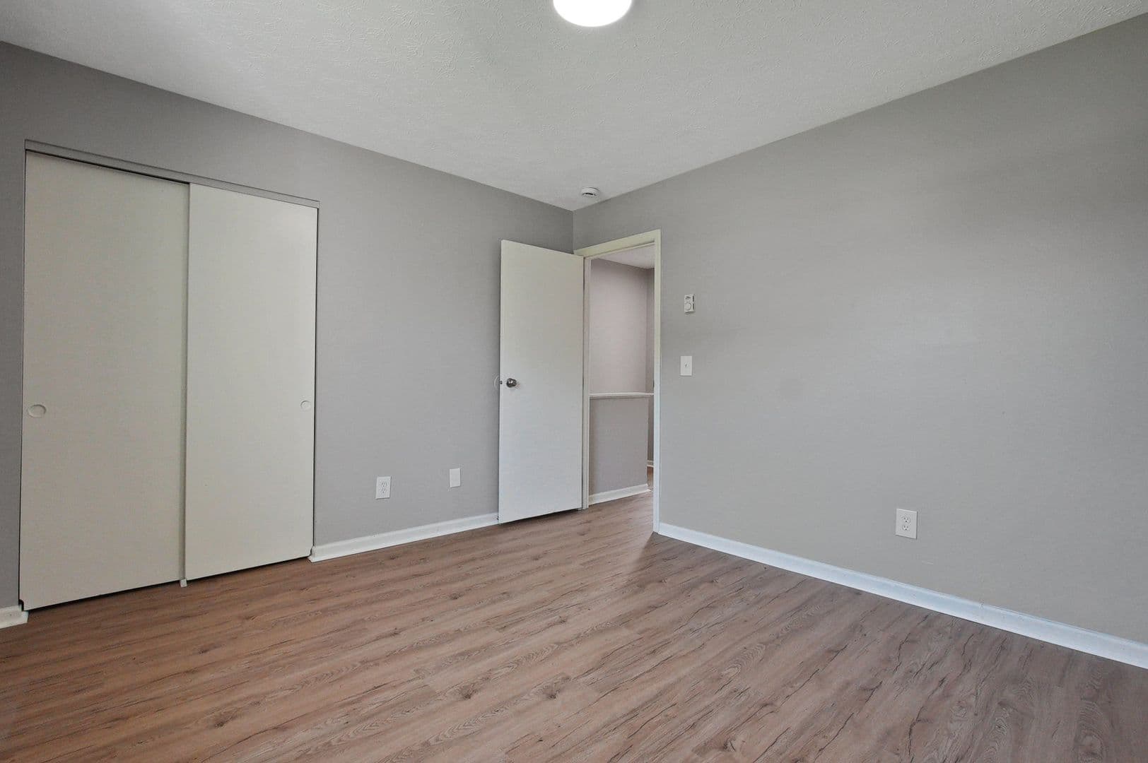 Columbus Townhome: 2209 Clarendon Ln