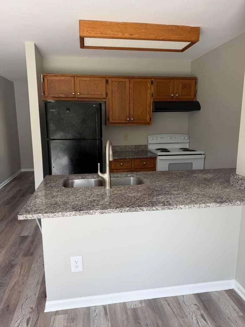 Columbus Apartment: 3285-3287 Kilwinning Pl