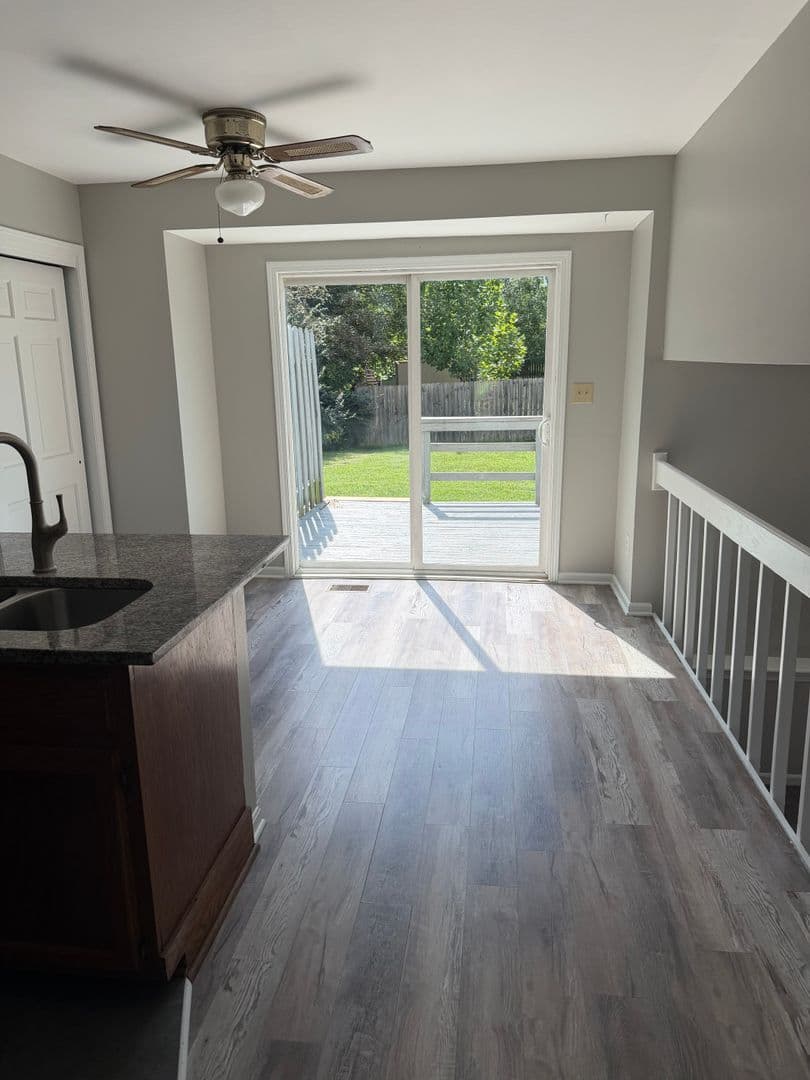 Columbus Apartment: 3285-3287 Kilwinning Pl