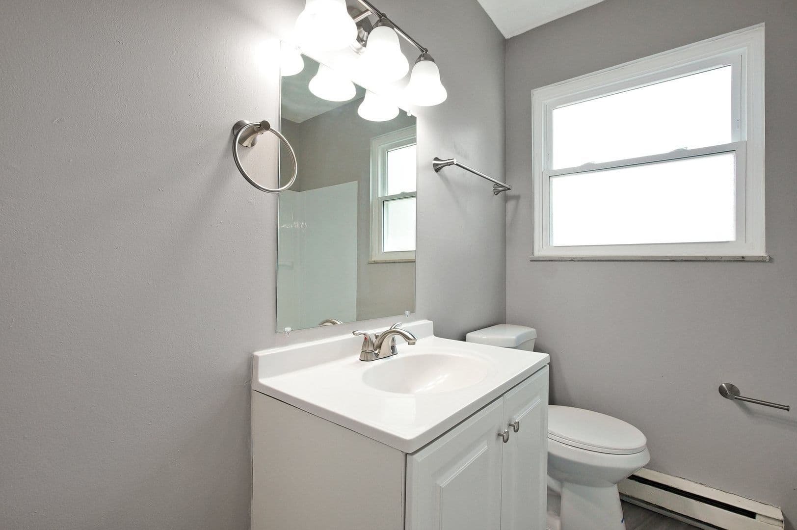 Columbus Townhome: 2209 Clarendon Ln